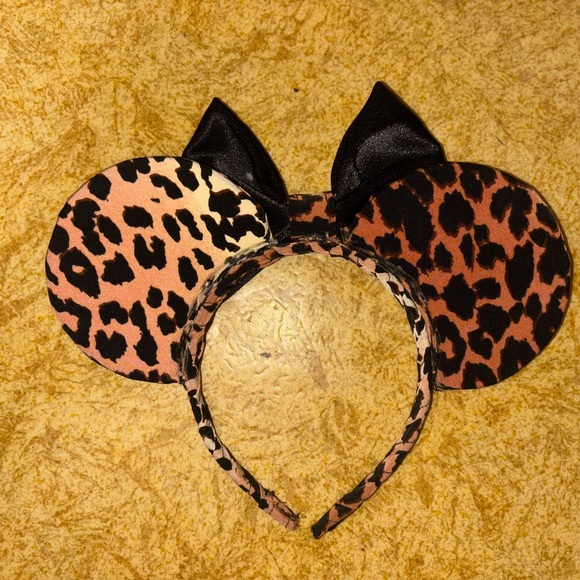 Leopard Print Minnie Ears Headband with Black Bow - Picture 2 of 2